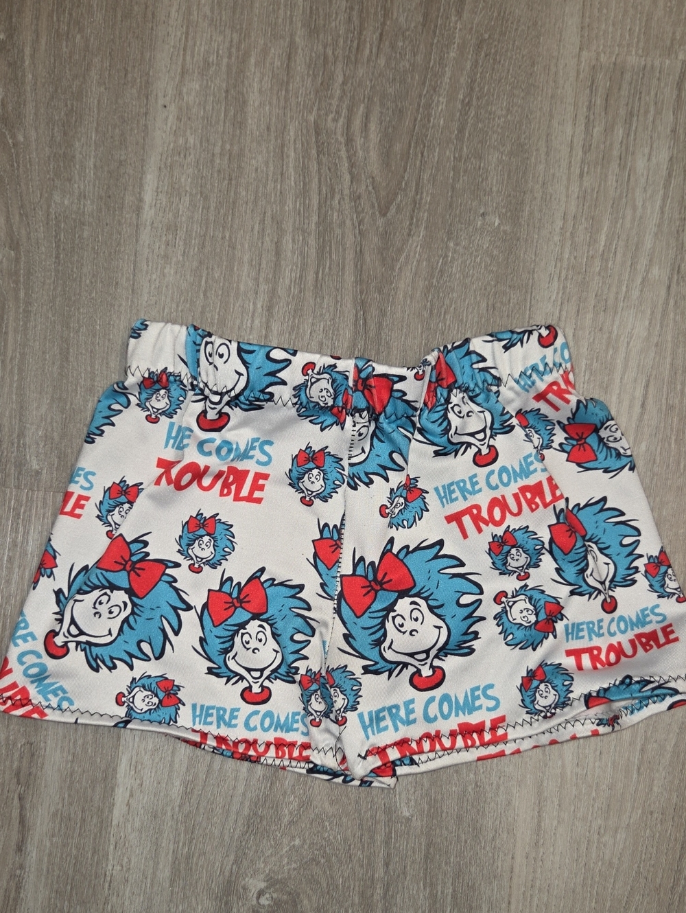 Dr. Seuss The Cat in the Hat 'Here Comes Trouble' White & Blue Girls' Shorts